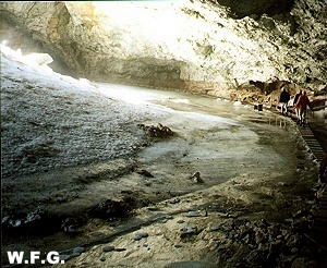 Eishöhle